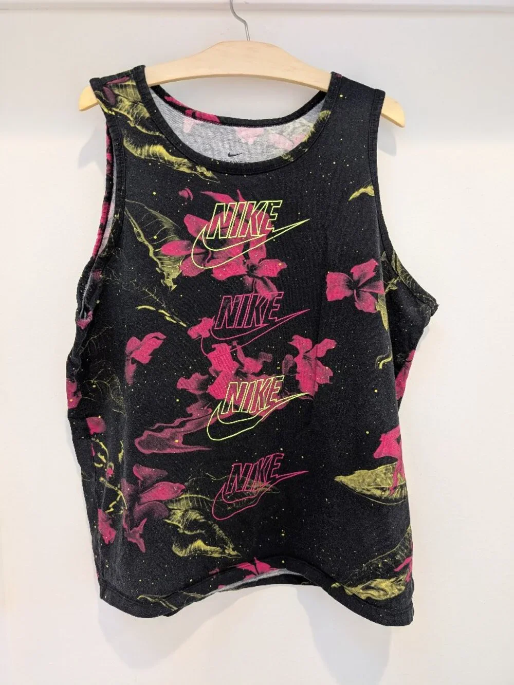 Women's Floral Nike Tank Top - Size XL